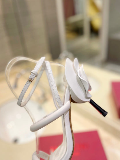VT 26s Atelier Rose Sandals White Leather 985379