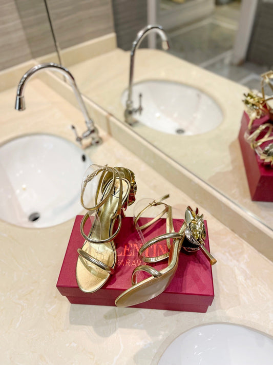 VT 26s Ladycrush Strass Flower Sandals Gold Metallic Leather 985382