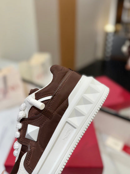 VT 25 One Stud Sneaker Brown Cowhide 341088