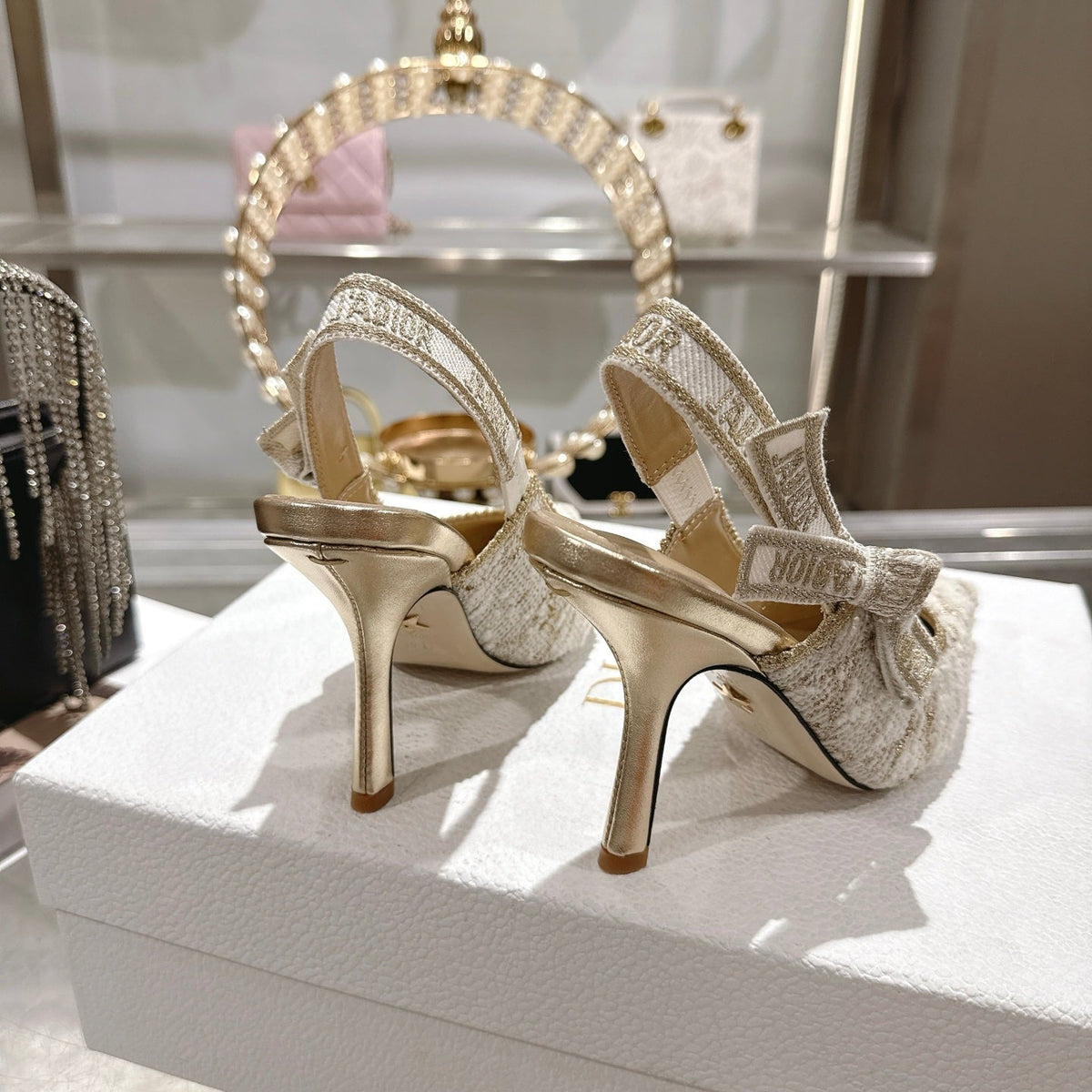 CD  26 Slingback 85mm Light Cream Gold Tweed 592230