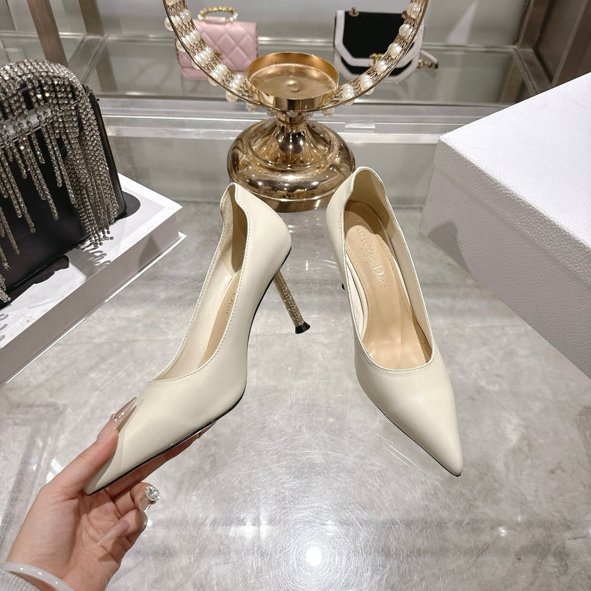 CD 26s Icon Pump 8cm Ivory Supple Calfskin 679846