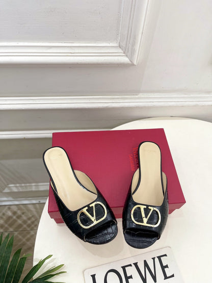 Vlogo Slides Black Croc-Embossed Leather 746265