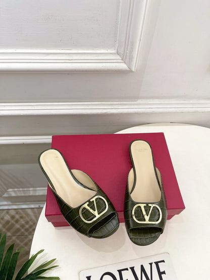 Vlogo Slides Black Croc-Embossed Leather 746269