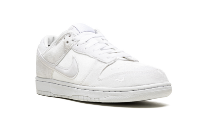 Dunk Low "Dove Street Market Triple White Velvet" DH2686 100