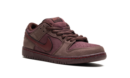 SB Dunk Low "City of Love" FN0619 600