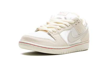 SB Dunk Low "Valentine's Day - Low Love Found" FZ5654 100