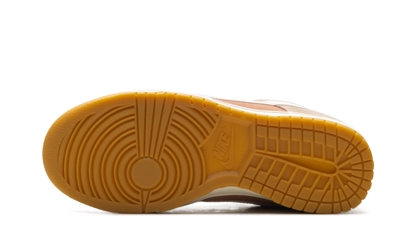 Dunk Low SE "Rattan Terra Blush" HQ1931 200