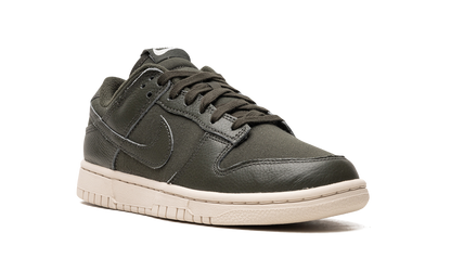Dunk Low PRM "Sequoia" DZ2538 300