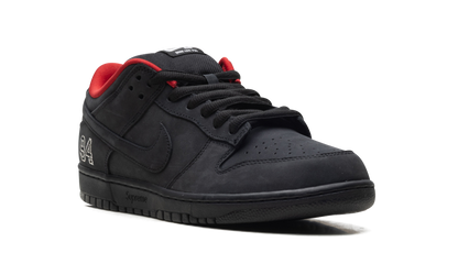 SB Dunk Low "Supreme - Black" HQ8487 001
