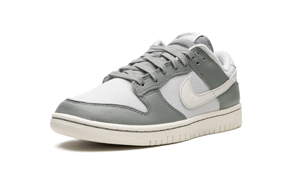 Dunk Low Retro PRM "Mica Green" DV7212 300