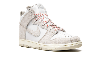 Dunk High SP "Notre - Light Orewood Brown" CW3092 100