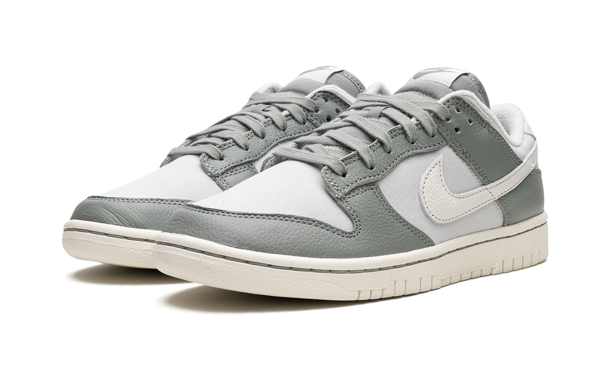 Dunk Low Retro PRM "Mica Green" DV7212 300