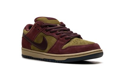SB Dunk Low "Burgundy Crush / Olive Flak" HQ1625 600