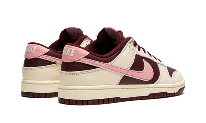 Dunk Low Retro PRM "Valentine's Day 2023" DR9705 100