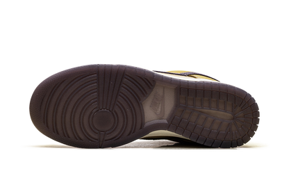 Dunk Low Retro SE "Buff Gold Dark Raisin" IB6752 700
