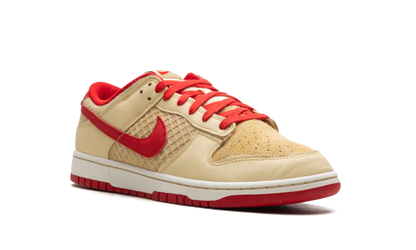 Dunk Low "STRAWBERRY WAFFLE" HJ9100 294