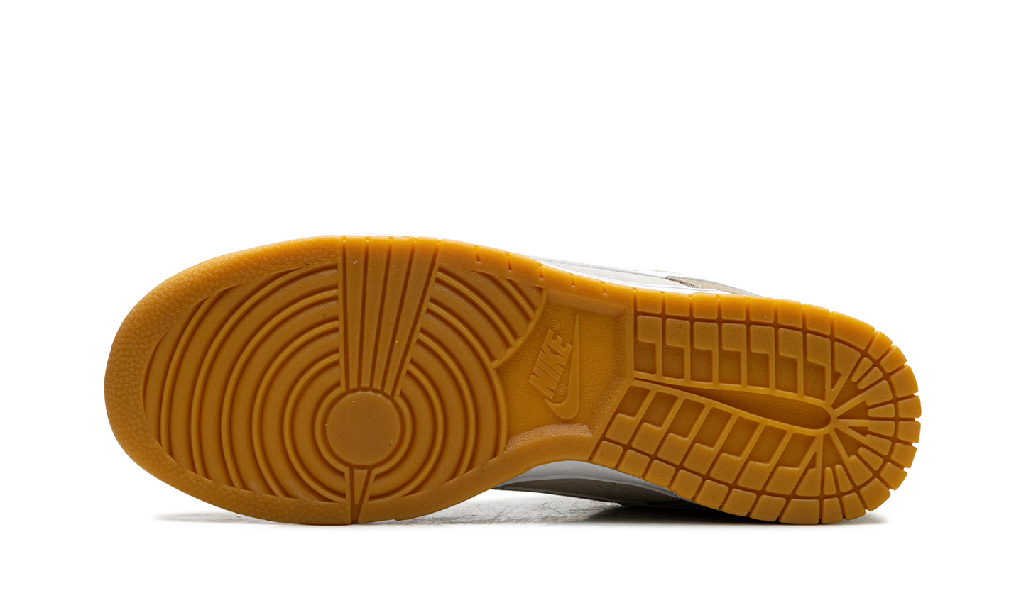 Dunk Low "Light Orwood Brown" HQ1931 100