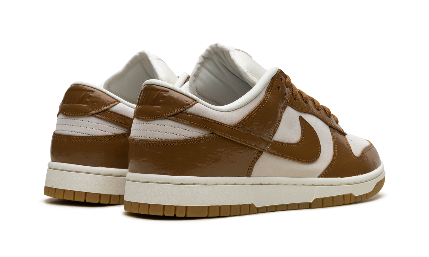 DUNK LOW WMNS "Brown Ostrich" FJ2260 001