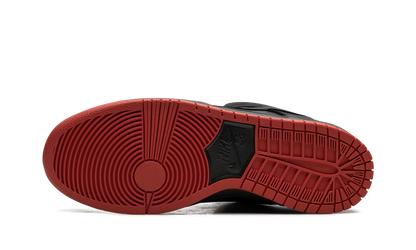 SB Dunk Low TRD QS "Black Pigeon" 883232 008