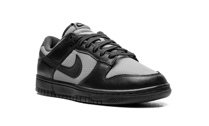 Dunk Low Retro SE "Off Noir Smoke Grey" FZ3052 001
