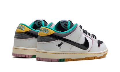 SB Dunk Low "CSEF" HJ4132 100