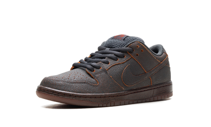 Dunk SB Low "Krampus" HV1668 001