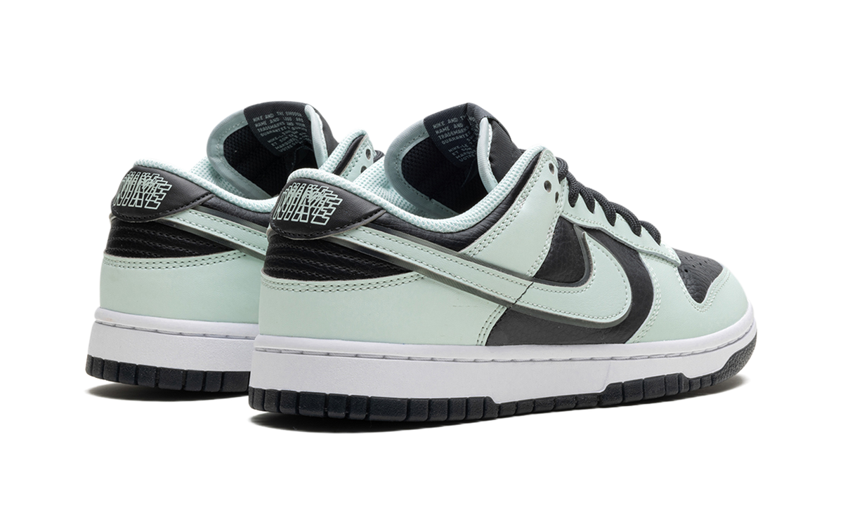 Dunk Low "Dark Smoke Grey / Barely Green" FZ1670 001