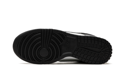 Dunk Low "Black/Total Orange" FN7808 001