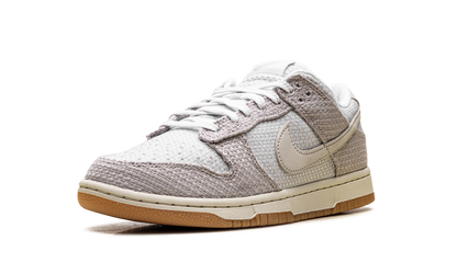 Dunk Low Retro SE "Moon Particle / Photon Dust / Coconut Milk / White" II7078 200