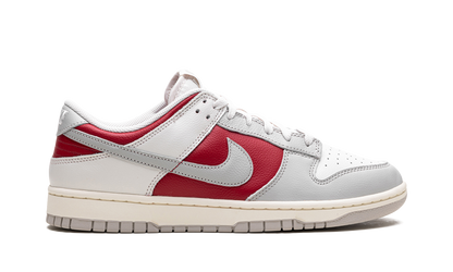 Dunk Low "Ultraman" HJ9093 030