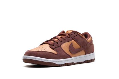 Dunk Low Retro SE "Amber Brown" FQ8249 200
