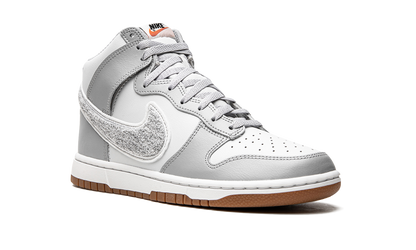 Dunk High "Chenille - Light Smoke" DR8805 003