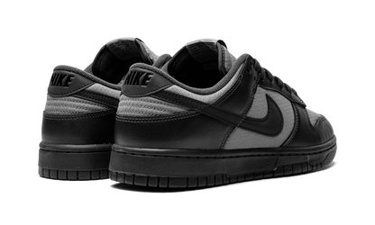 Dunk Low Retro SE "Off Noir Smoke Grey" FZ3052 001